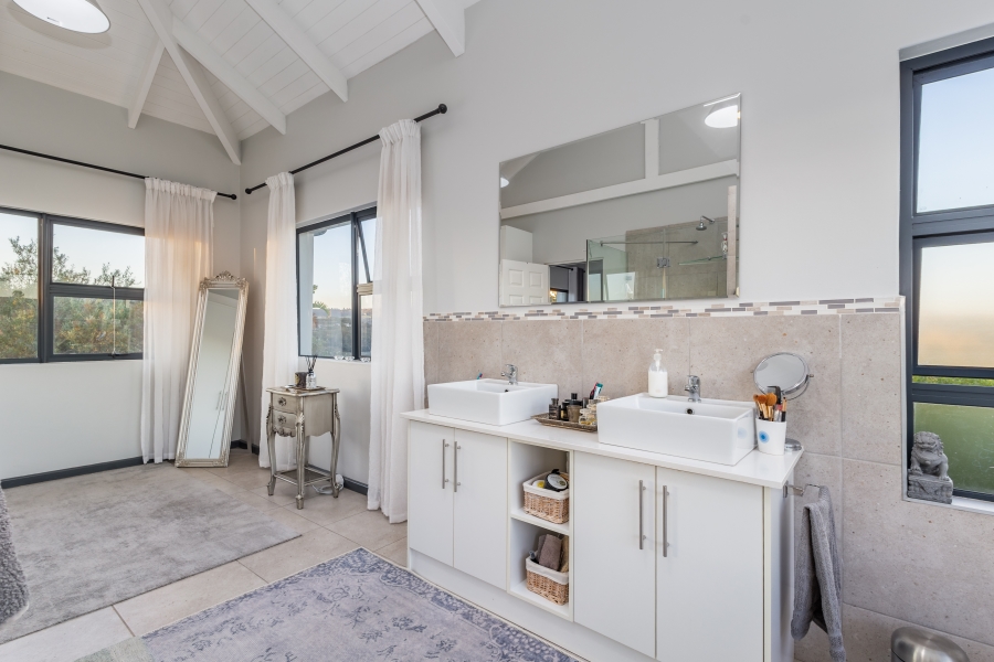 4 Bedroom Property for Sale in Welbedacht Western Cape